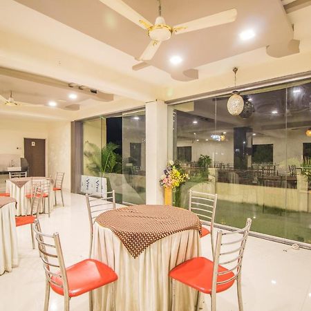 호텔 요기라이 팰리스 Shegaon 외부 사진